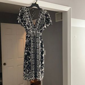 White House Black Market Patterned Silk flutter sleeve dress NWT